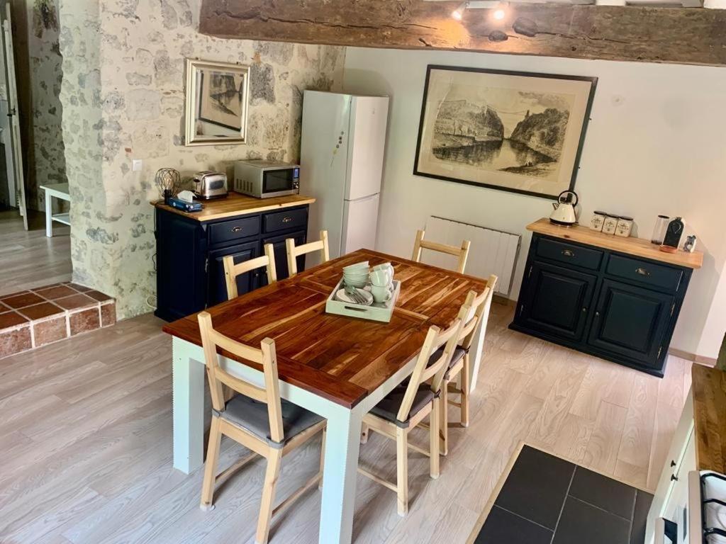 Gites De Verger, Stylish Self Catering Cottages In Sos Экстерьер фото