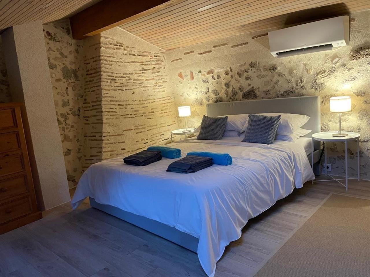 Gites De Verger, Stylish Self Catering Cottages In Sos Экстерьер фото